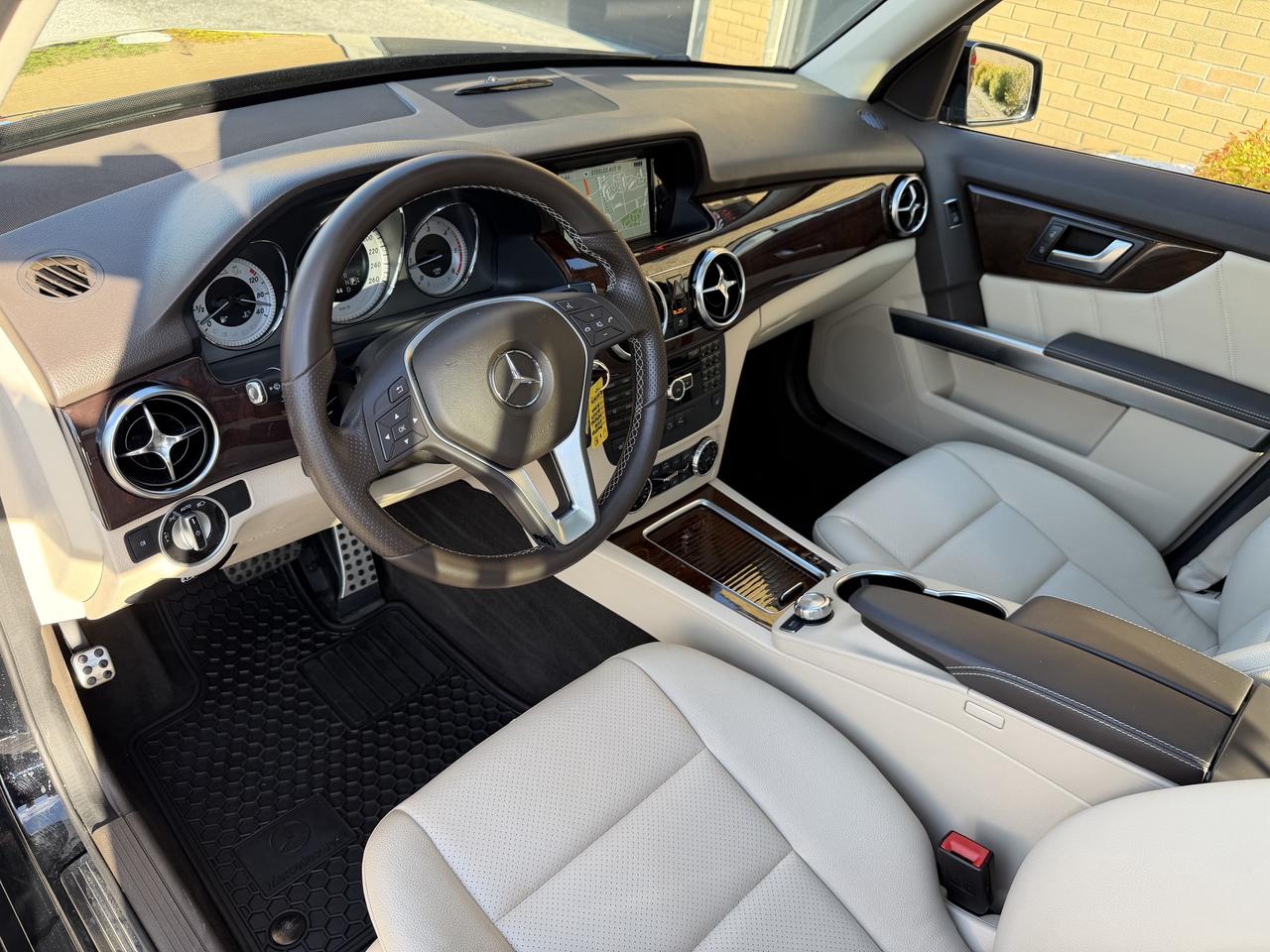 2014 Mercedes-Benz GLK250 GLK 250 BlueTec Diesel Leather Roof Navigation Photo