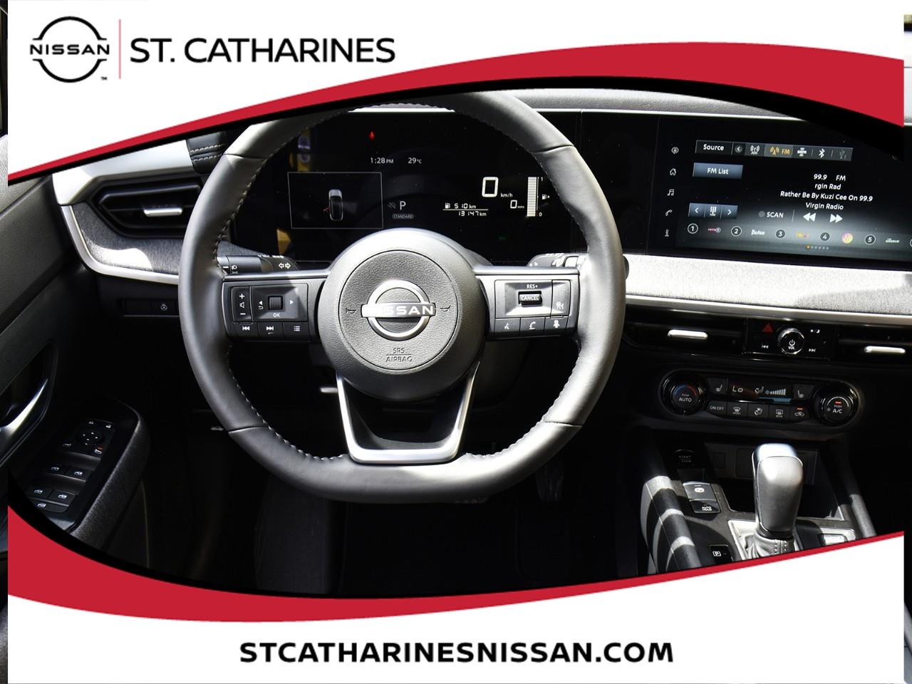 2025 Nissan Kicks SV Photo