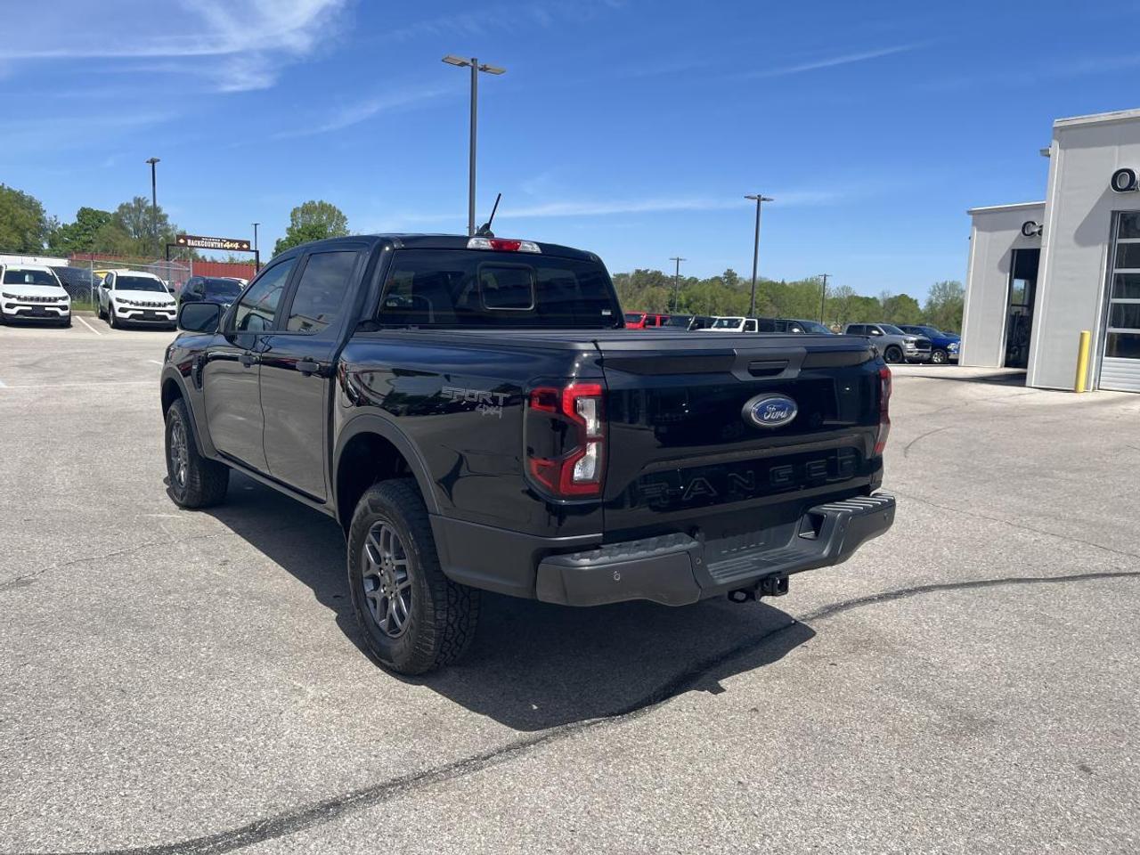 2025 Ford Ranger XLT 4WD SuperCrew 5' Box Photo3