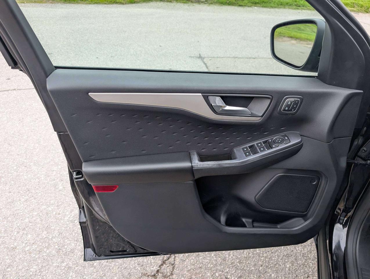 2020 Ford Escape SEL AWD LEATHER REMOTE STARTER CERTIFIED Photo