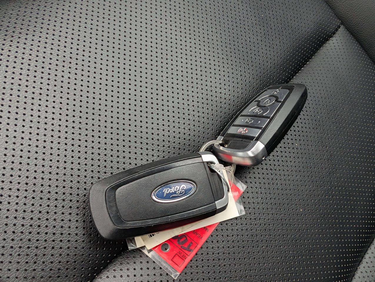 2020 Ford Escape SEL AWD LEATHER REMOTE STARTER CERTIFIED Photo