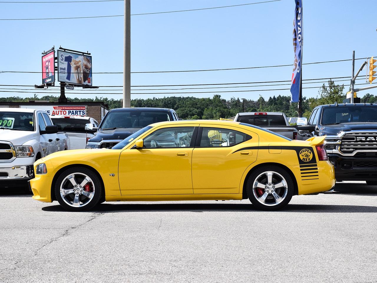 2007 Dodge Charger SRT-8 Super Bee   #71 of 1,000   ONLY 3,900 KM Photo