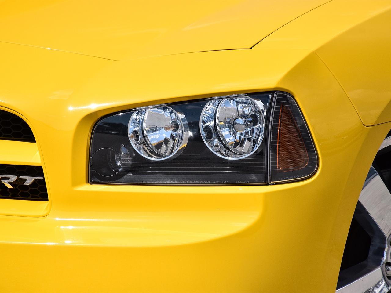 2007 Dodge Charger SRT-8 Super Bee   #71 of 1,000   ONLY 3,900 KM Photo