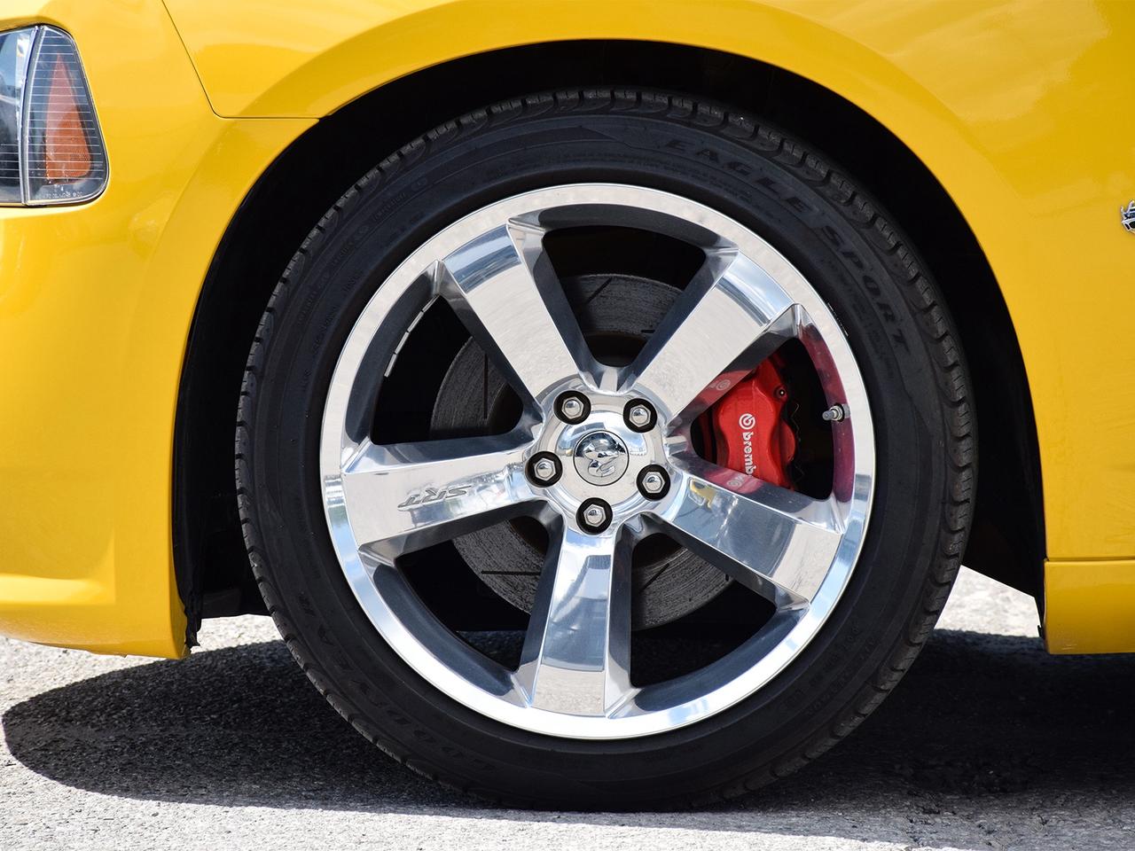 2007 Dodge Charger SRT-8 Super Bee   #71 of 1,000   ONLY 3,900 KM Photo