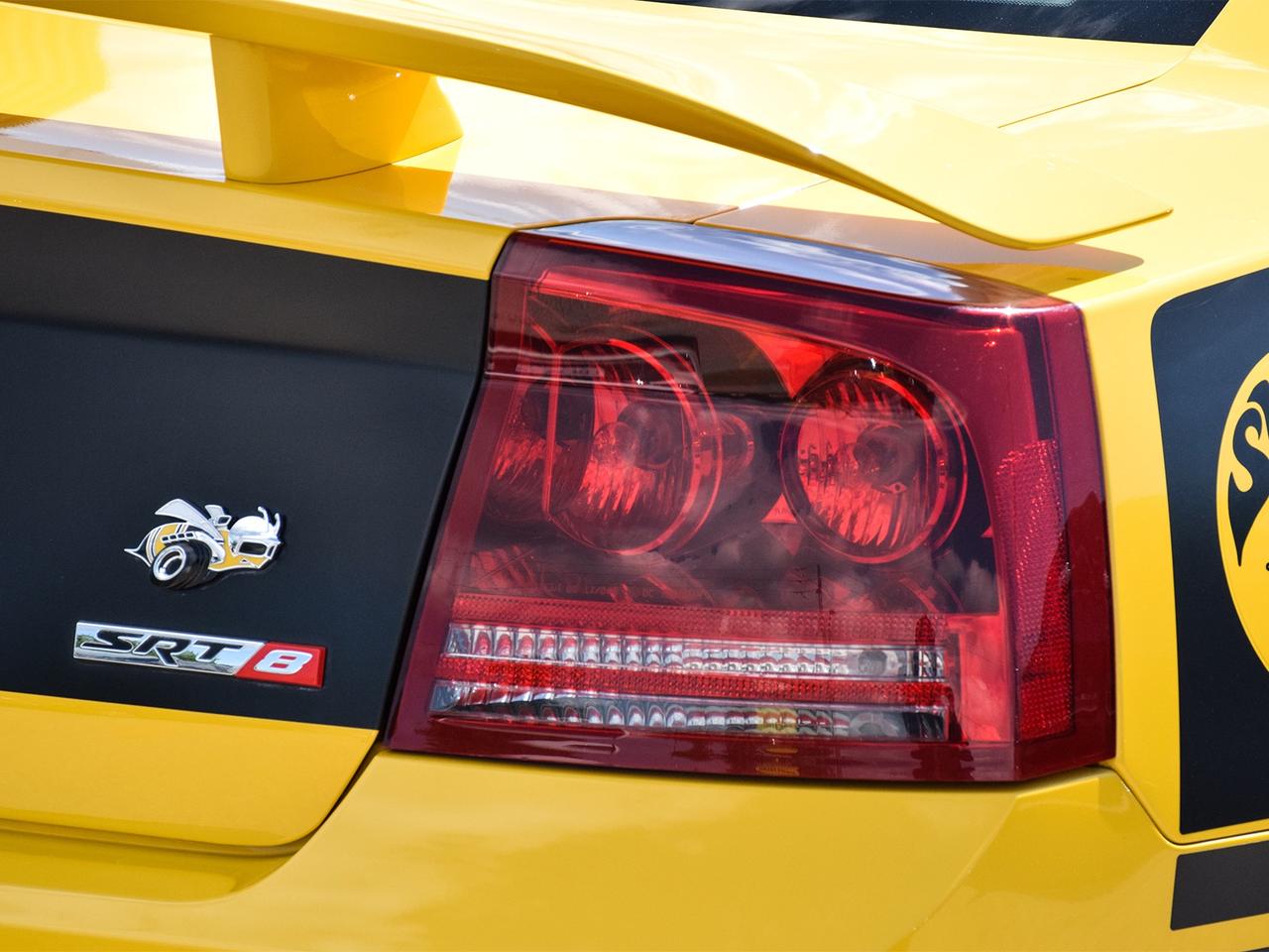 2007 Dodge Charger SRT-8 Super Bee   #71 of 1,000   ONLY 3,900 KM Photo