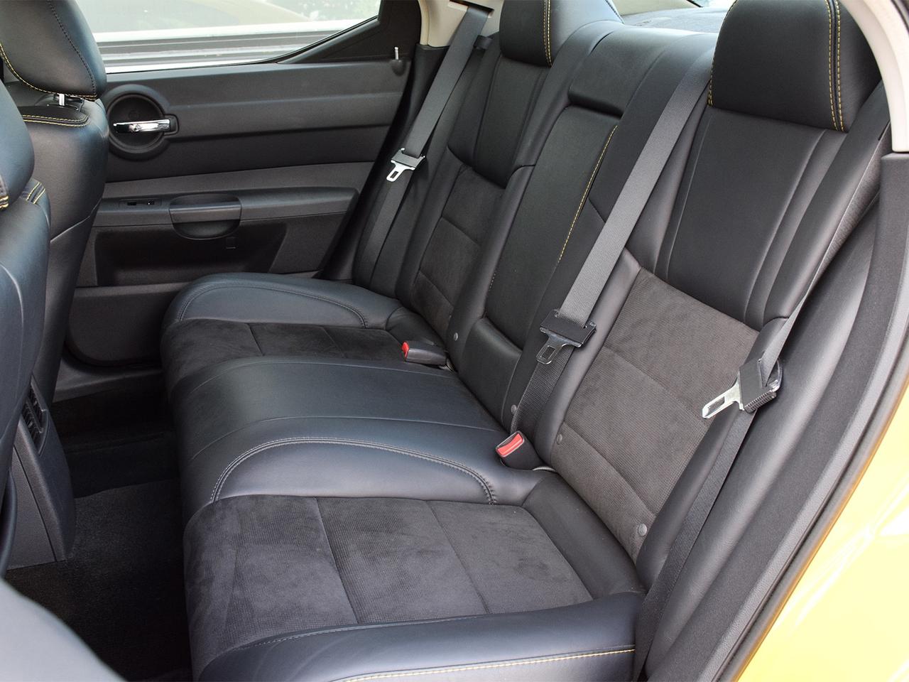 2007 Dodge Charger SRT-8 Super Bee   #71 of 1,000   ONLY 3,900 KM Photo