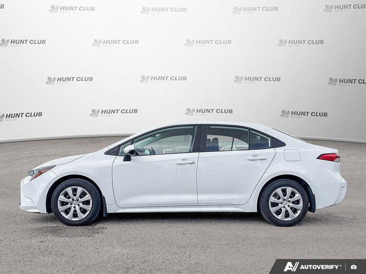 2024 Toyota Corolla LE Photo3