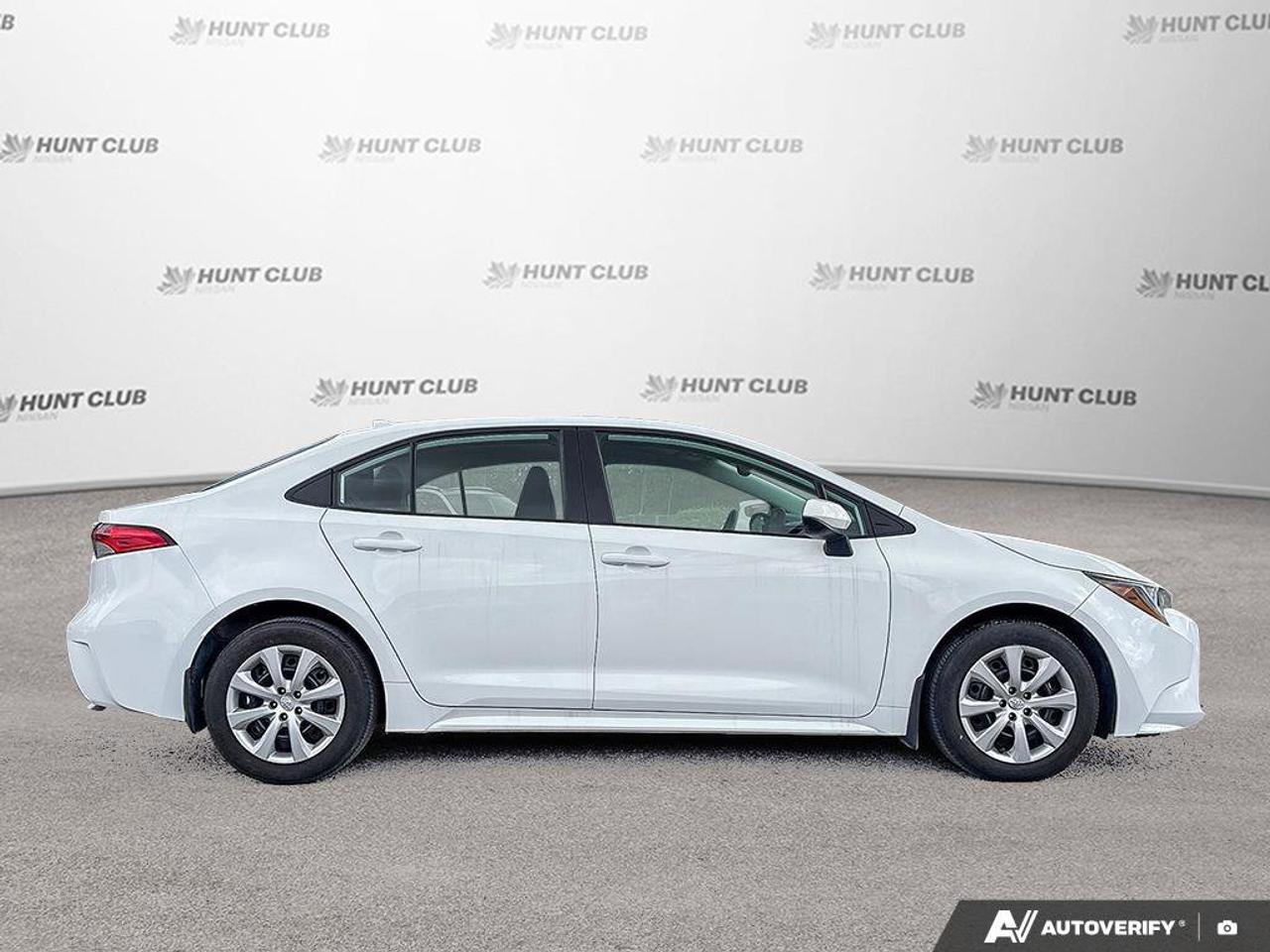 2024 Toyota Corolla LE Photo