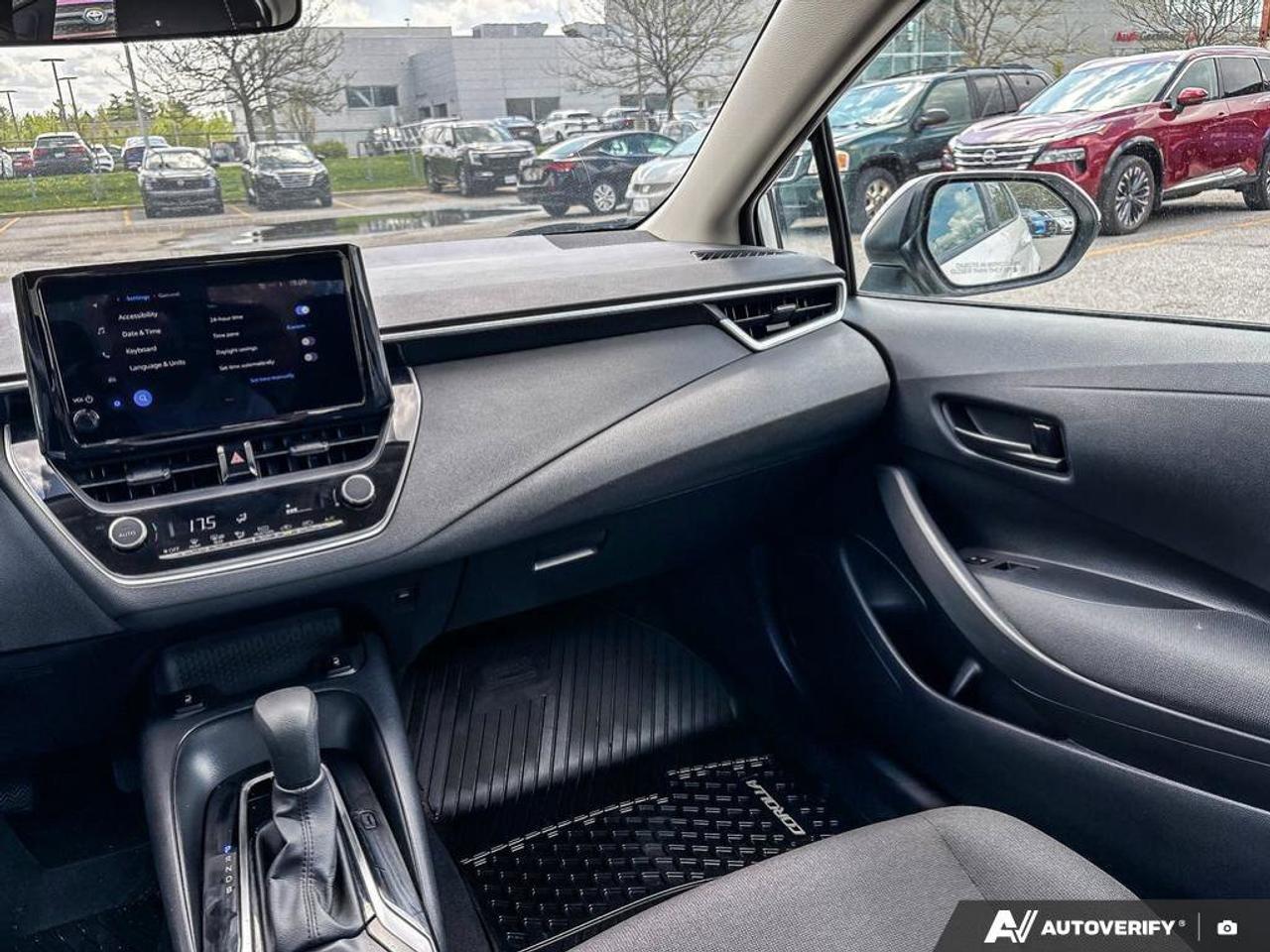 2024 Toyota Corolla LE Photo