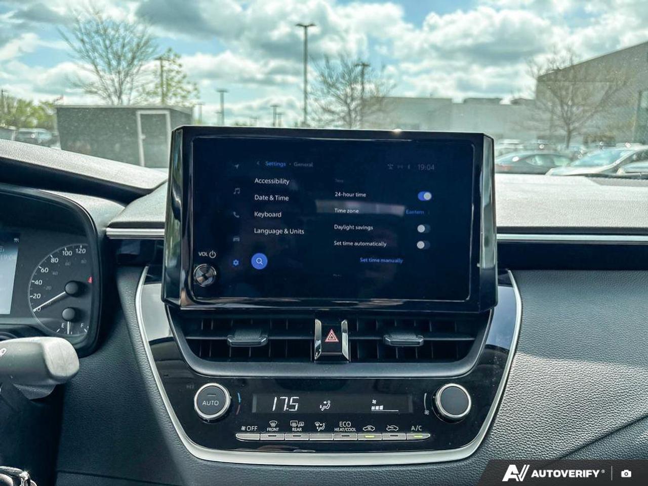 2024 Toyota Corolla LE Photo