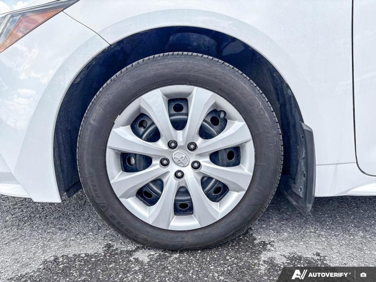 2024 Toyota Corolla LE Photo