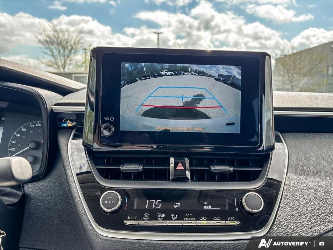 2024 Toyota Corolla LE Photo