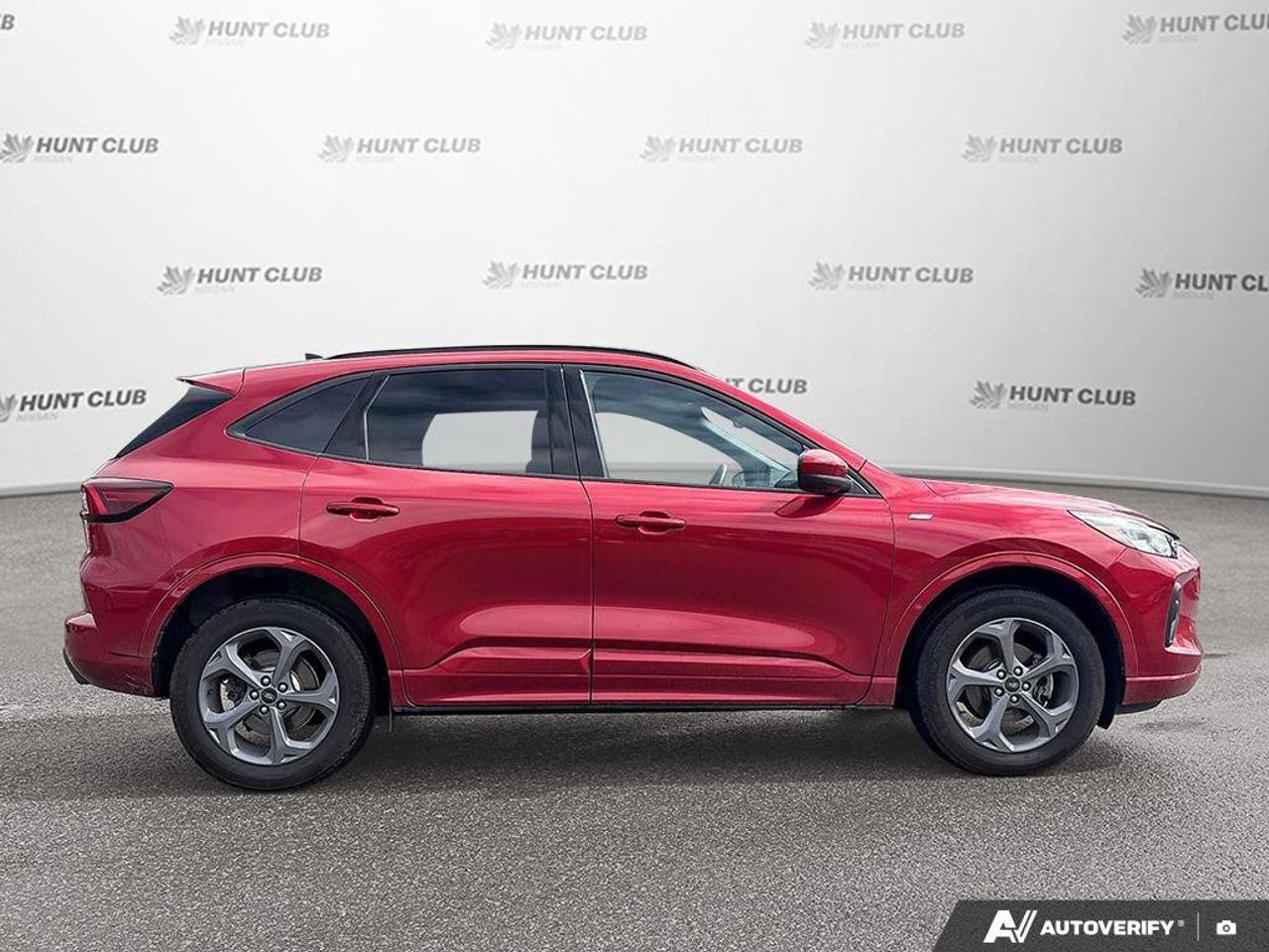2023 Ford Escape ST-Line Select Photo