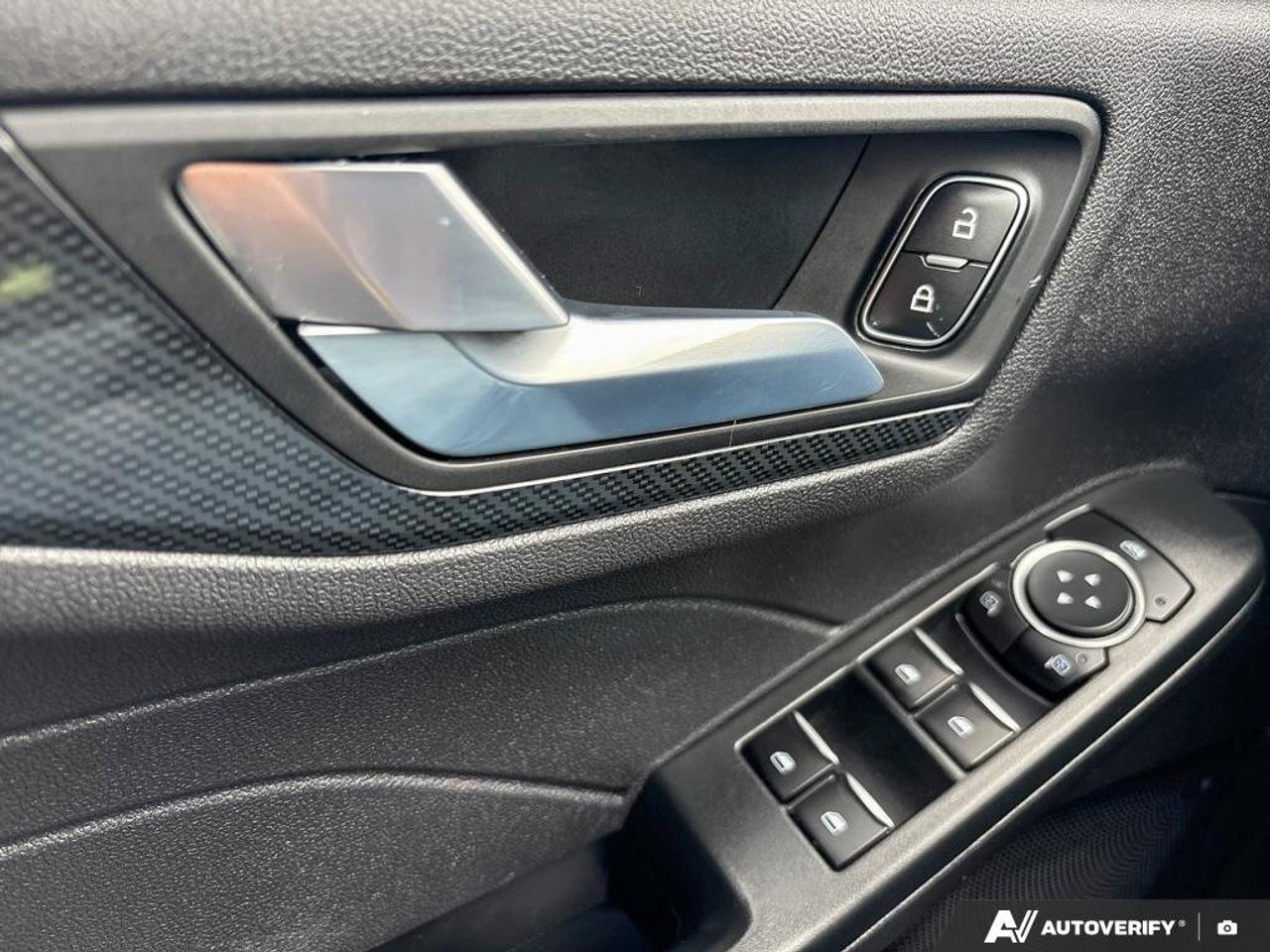 2023 Ford Escape ST-Line Select Photo