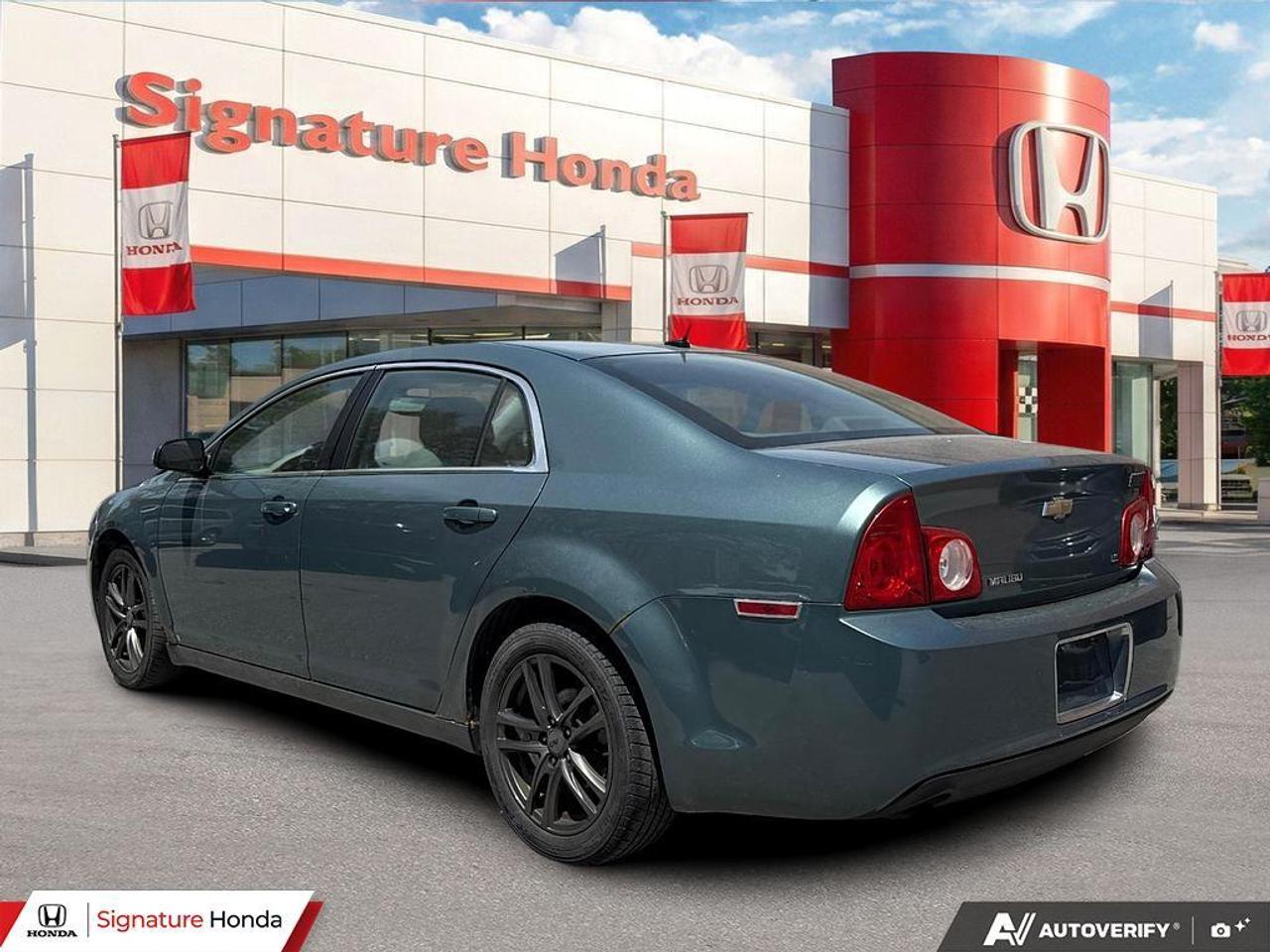 2009 Chevrolet Malibu LS Photo3