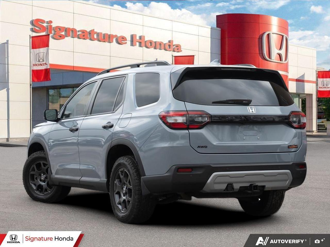 2025 Honda Pilot TrailSport Photo3