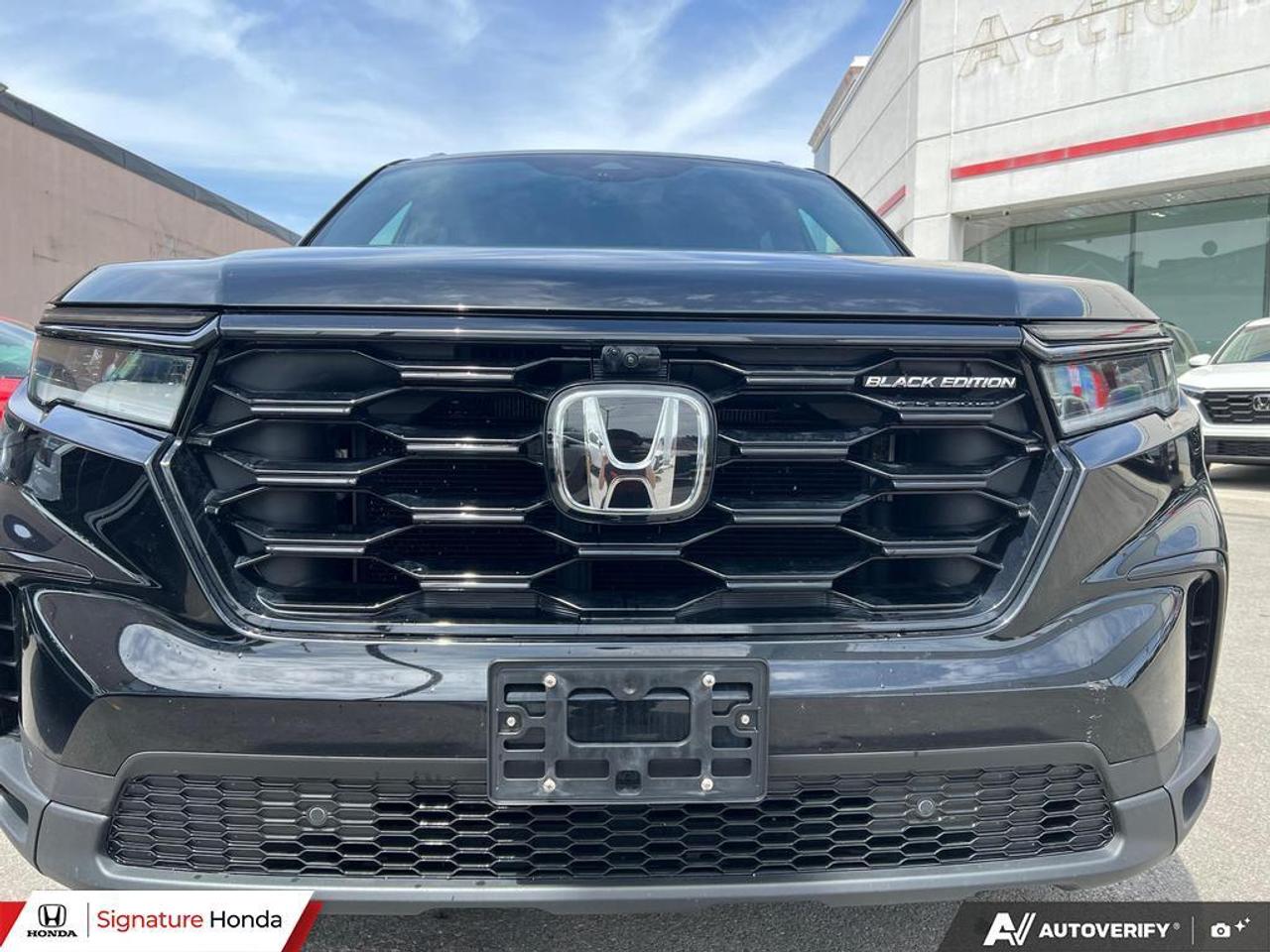 2025 Honda Pilot Black Edition Photo