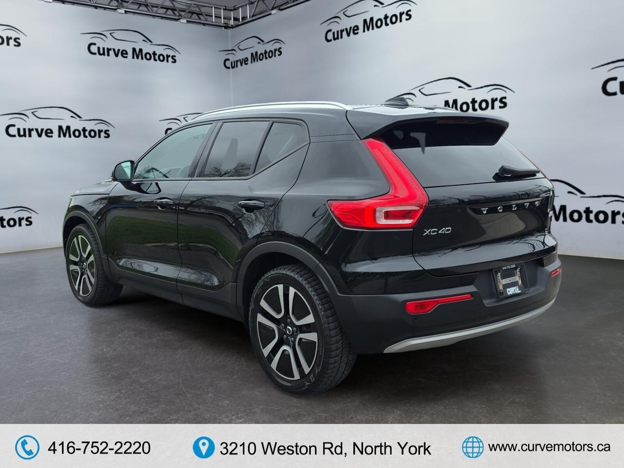 2020 Volvo XC40 T5 AWD Momentum * NO ACCIDENTS / DRIVER ASSIST / P Photo