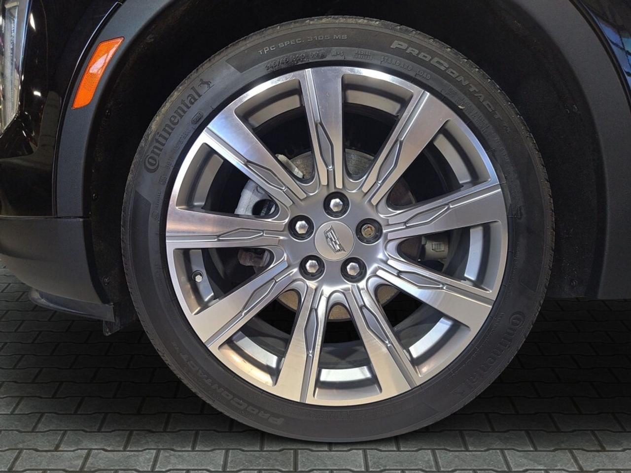 2020 Cadillac XT4 XT4 Premium Luxury AWD   Very Low KM   Driver Assi Photo
