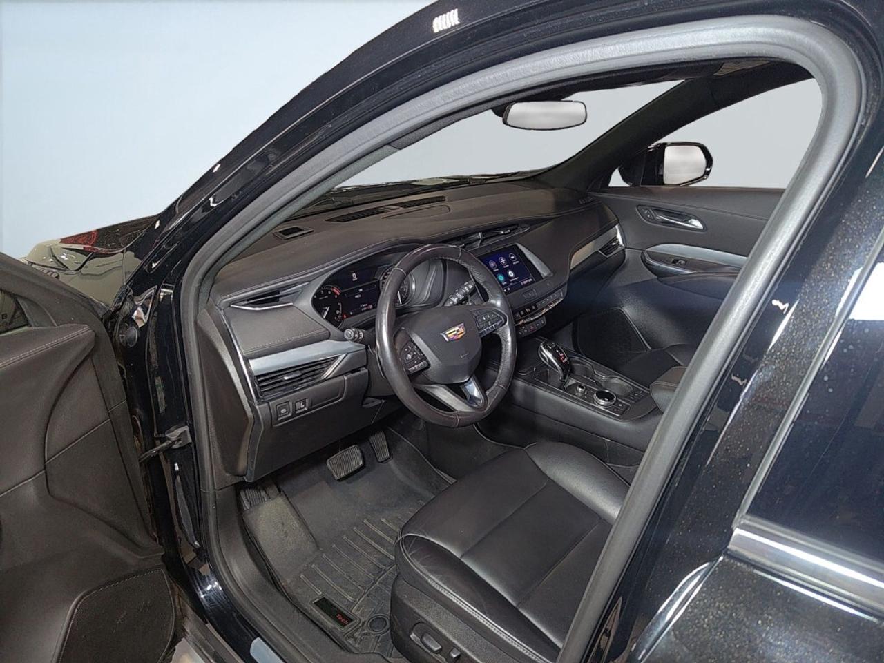 2020 Cadillac XT4 XT4 Premium Luxury AWD   Very Low KM   Driver Assi Photo