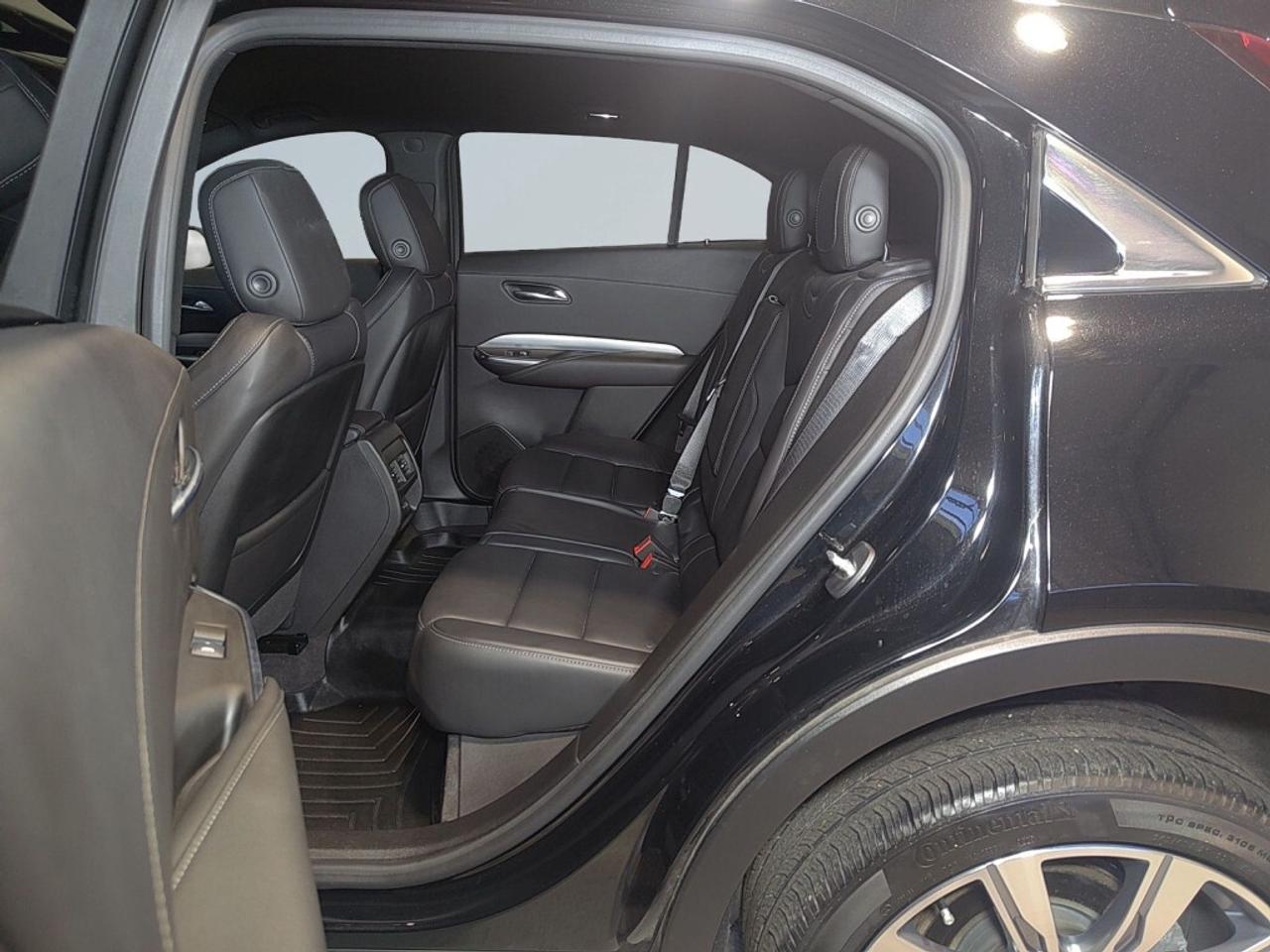 2020 Cadillac XT4 XT4 Premium Luxury AWD   Very Low KM   Driver Assi Photo