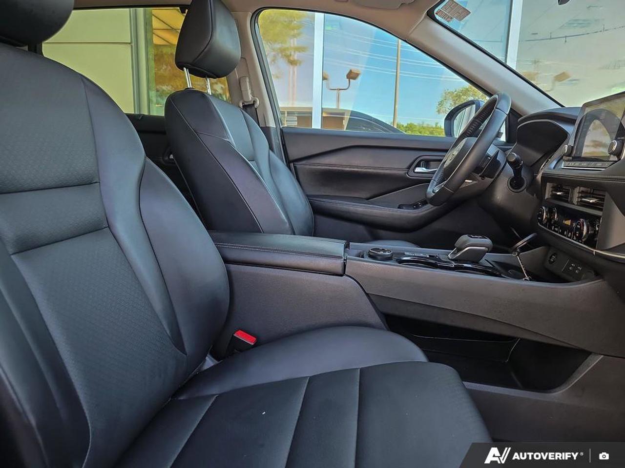 2024 Nissan Rogue SV Moonroof AWD | Apple Car Play | 360 View Camera | Photo