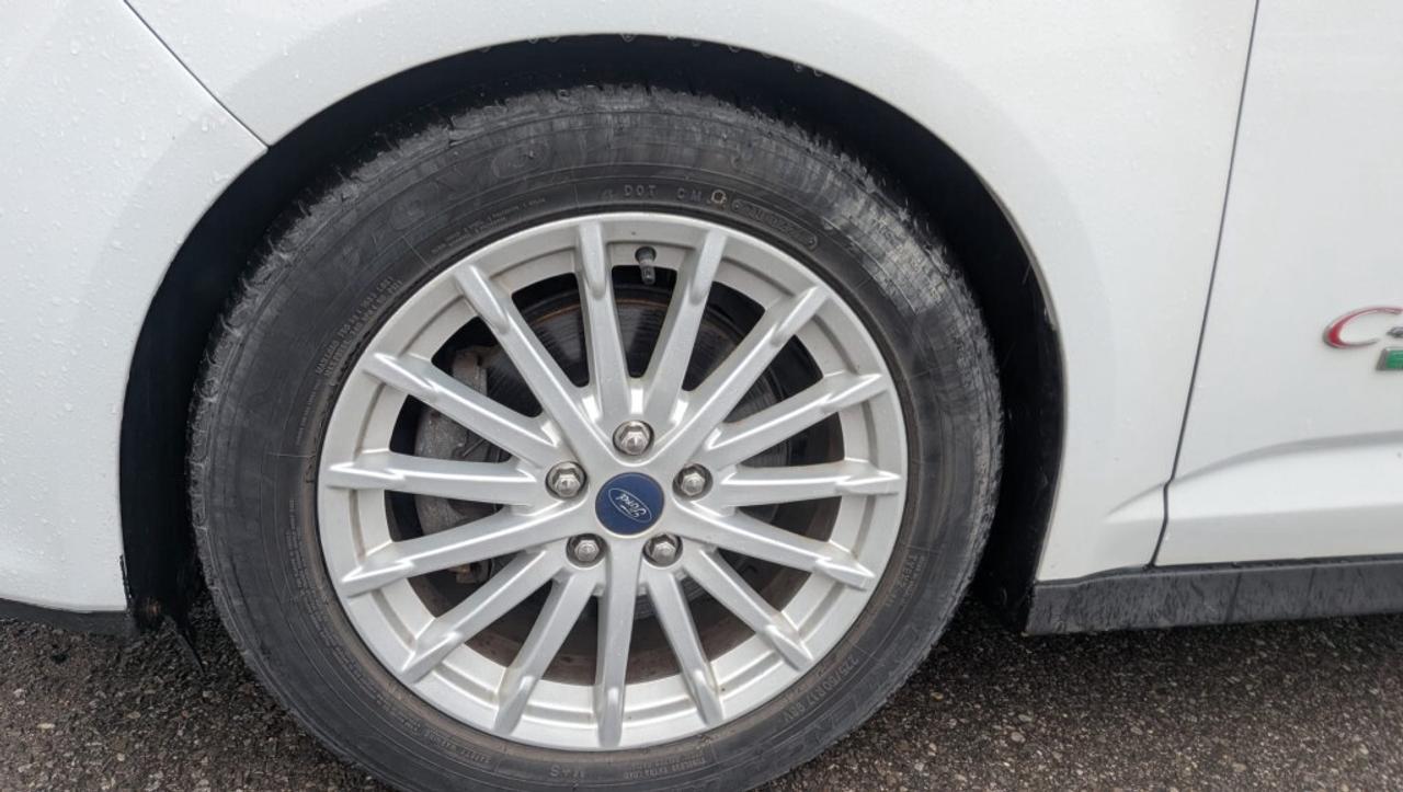 2016 Ford C-MAX SEL   Plug-In Hybrid   Low KM   Leather   Heated S Photo