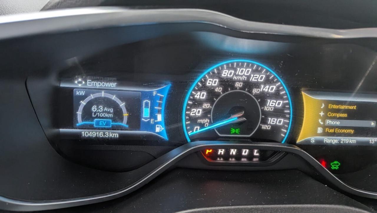 2016 Ford C-MAX SEL   Plug-In Hybrid   Low KM   Leather   Heated S Photo