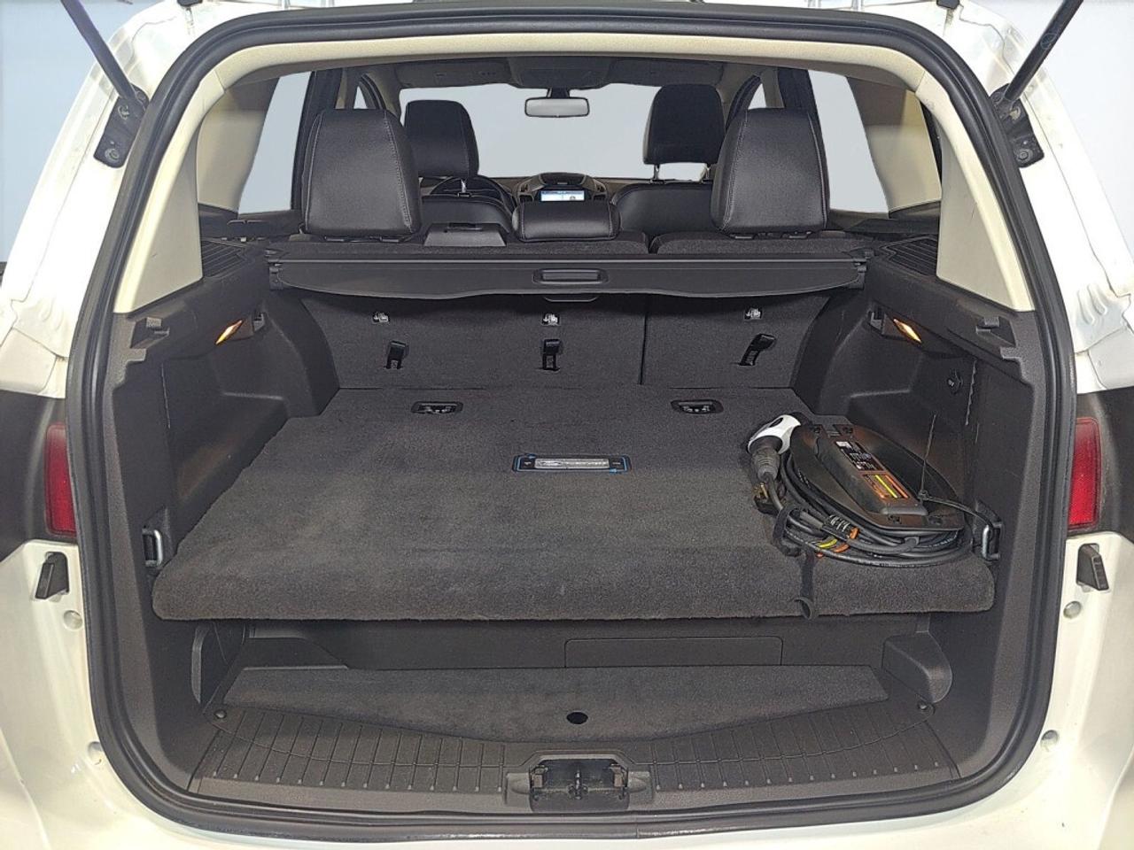 2016 Ford C-MAX Save on Gas Hybrid   Loaded Leather   Low KMs   Ro Photo