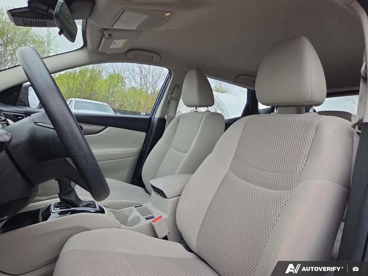 2023 Nissan Qashqai S HEATED SEATS   LANE ASSIST   SMART DEVICE INTEGR Photo