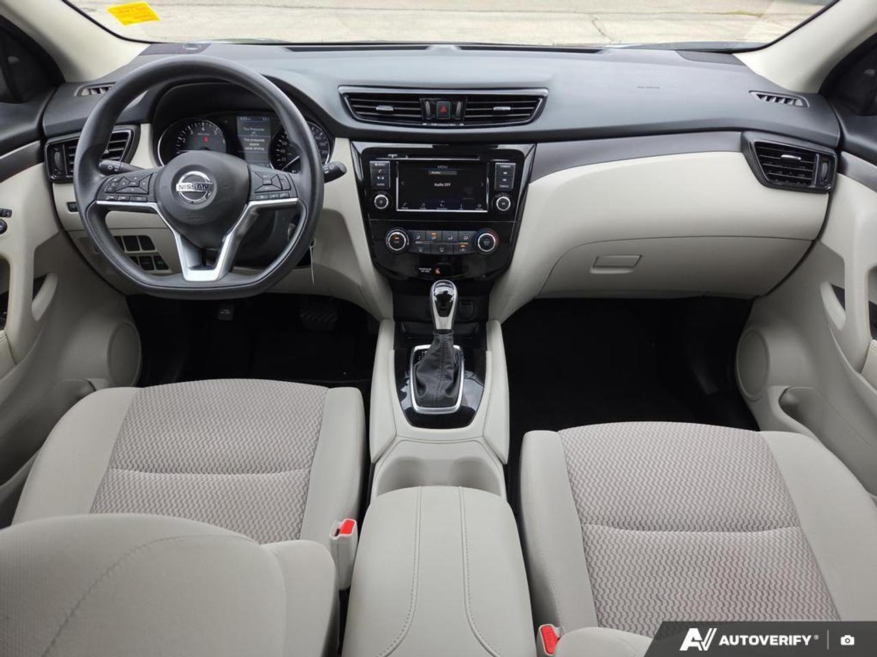 2023 Nissan Qashqai S HEATED SEATS   LANE ASSIST   SMART DEVICE INTEGR Photo