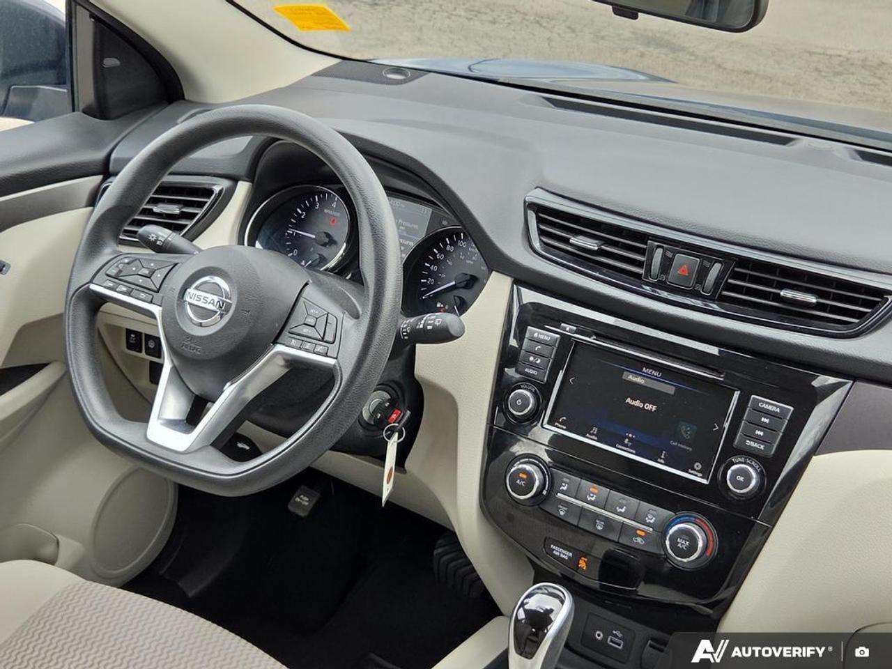 2023 Nissan Qashqai S HEATED SEATS   LANE ASSIST   SMART DEVICE INTEGR Photo