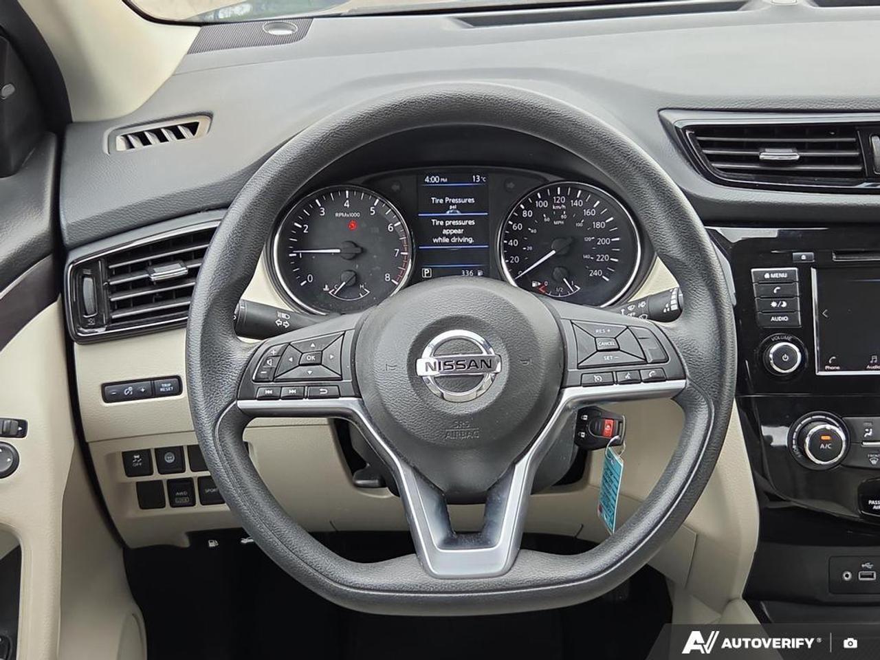 2023 Nissan Qashqai S HEATED SEATS   LANE ASSIST   SMART DEVICE INTEGR Photo