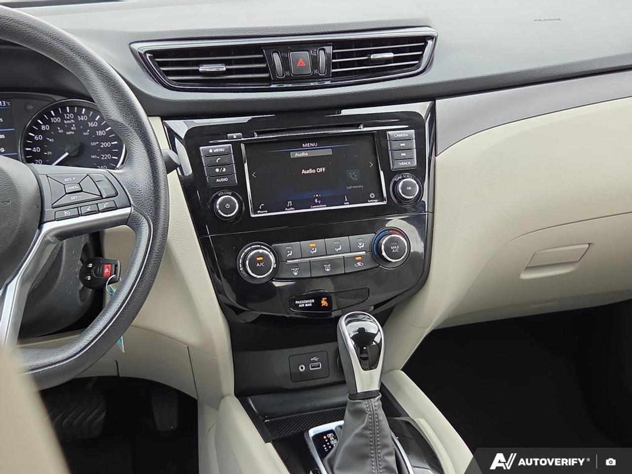 2023 Nissan Qashqai S HEATED SEATS   LANE ASSIST   SMART DEVICE INTEGR Photo