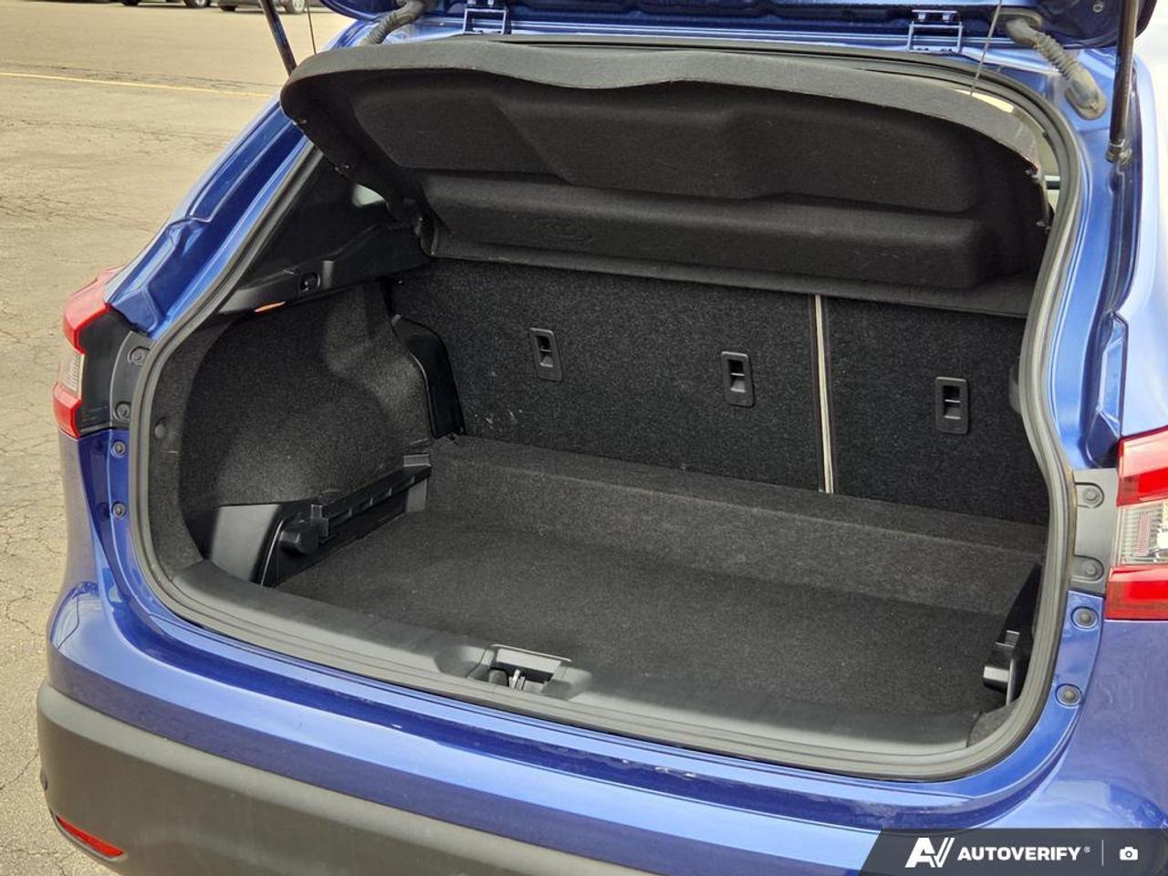 2023 Nissan Qashqai S HEATED SEATS   LANE ASSIST   SMART DEVICE INTEGR Photo