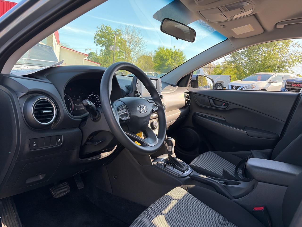 2018 Hyundai KONA 2.0L ESSENTIAL, CLEAN CARFAX, HEATED SEATS! Photo