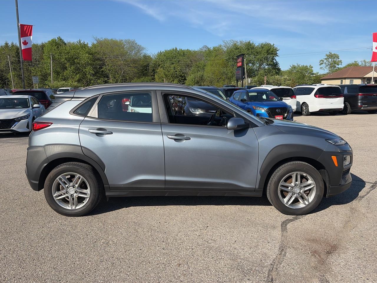 2018 Hyundai KONA 2.0L ESSENTIAL, CLEAN CARFAX, HEATED SEATS! Photo
