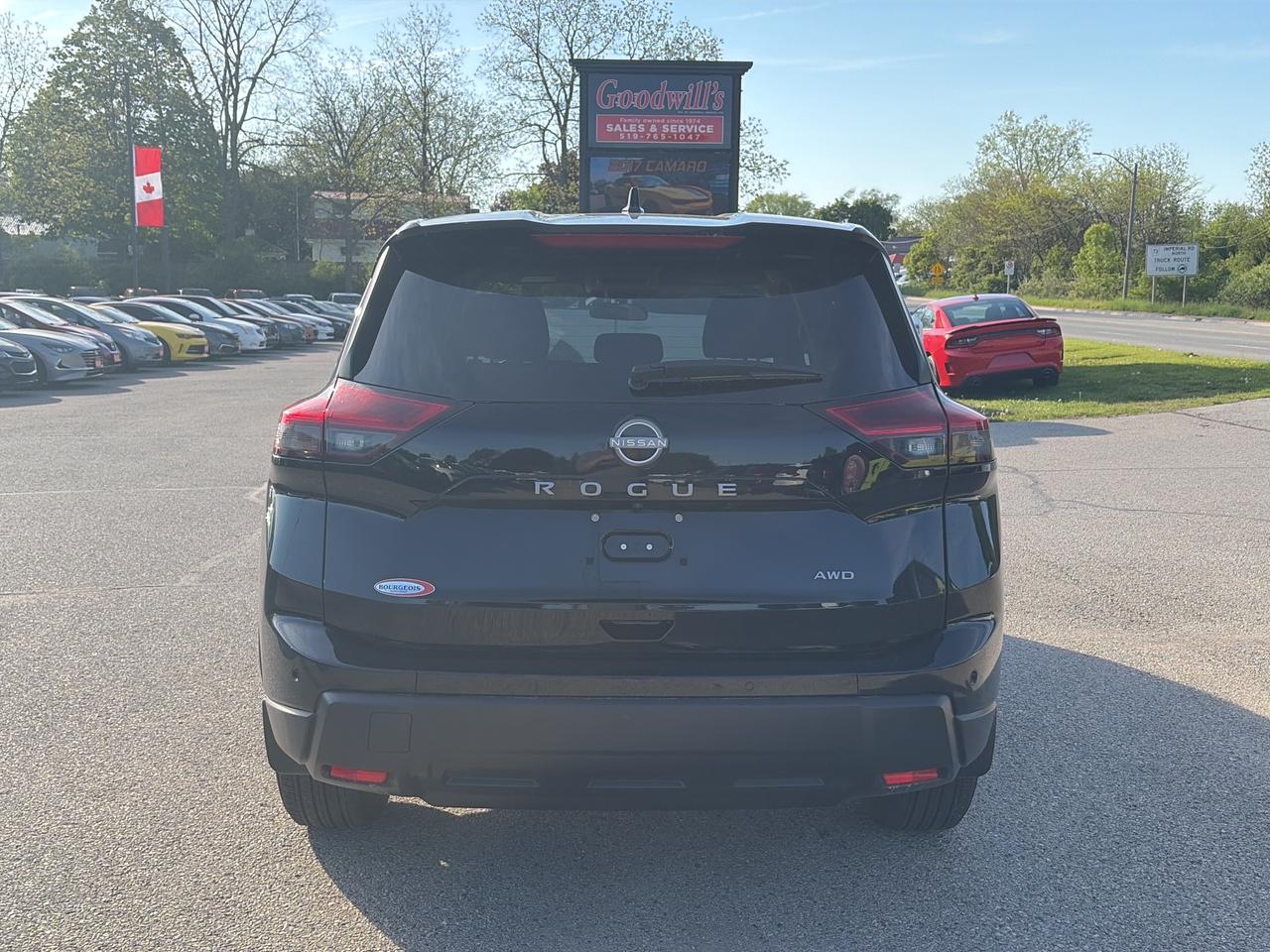 2024 Nissan Rogue AWD S, REMOTE START, HEATED SEATS, CLEAN CARFAX! Photo4