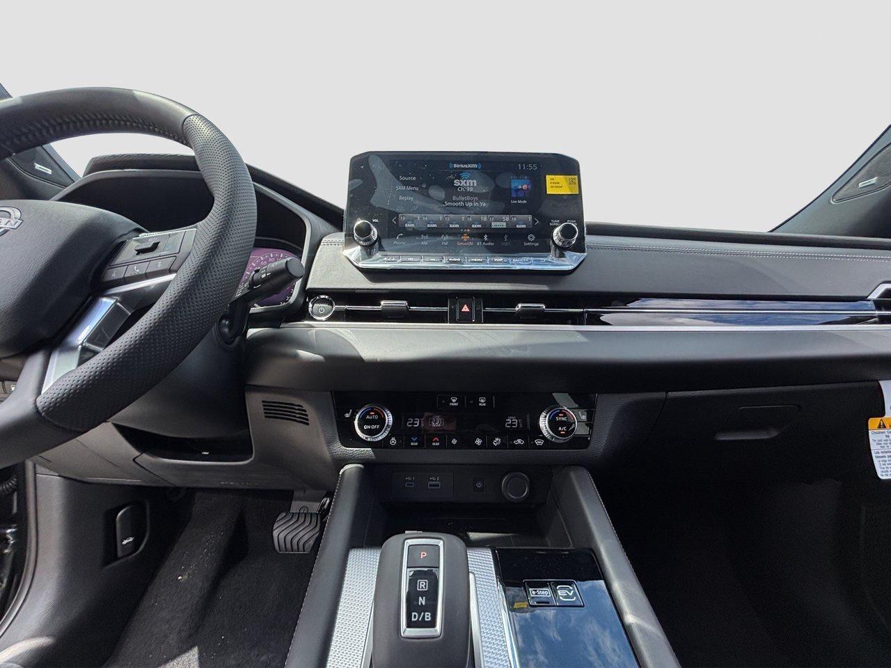 2026 Nissan Rogue Plug-In Hybrid Platinum Photo