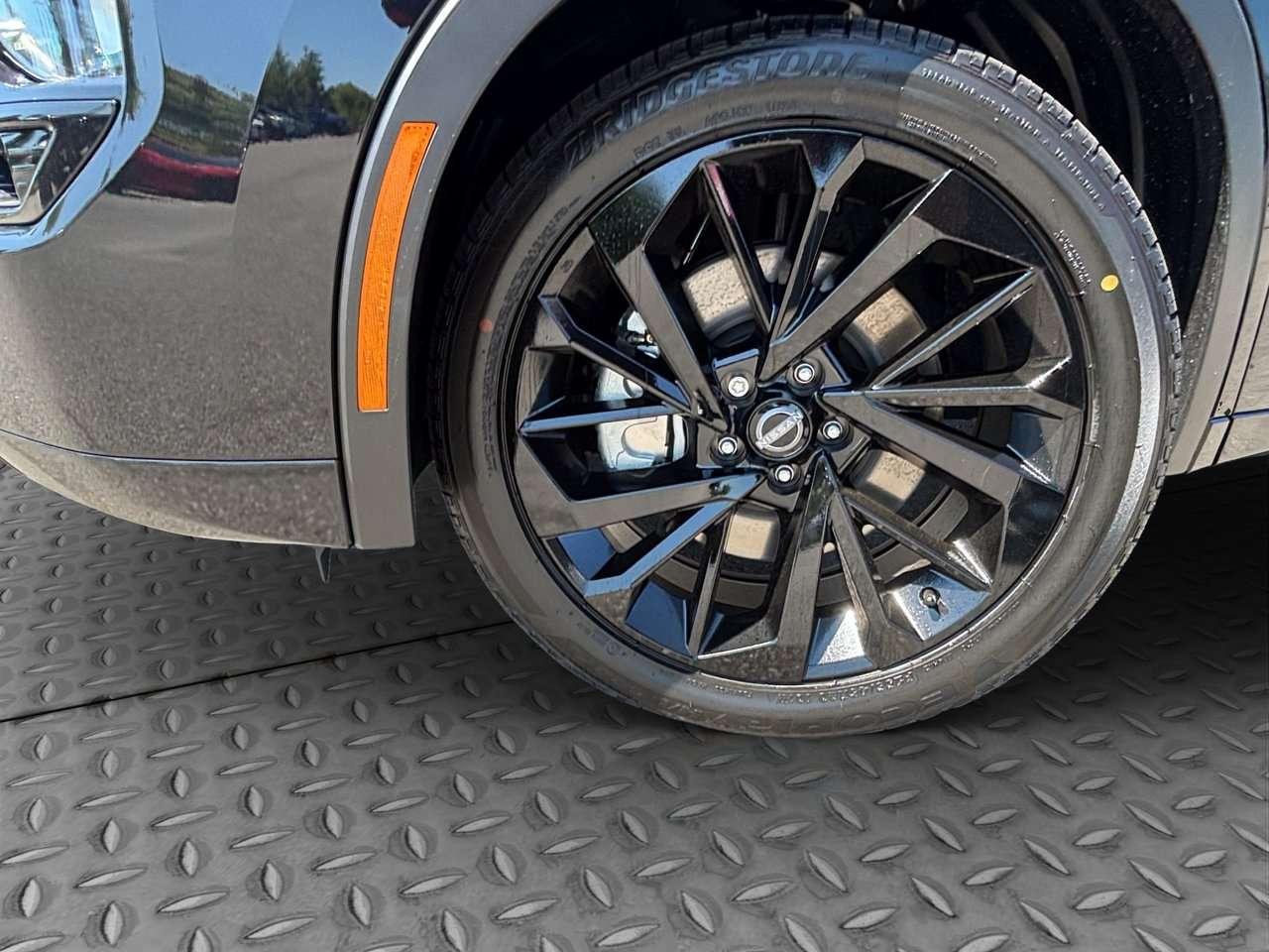 2026 Nissan Rogue Platinum DEMO SALE Photo