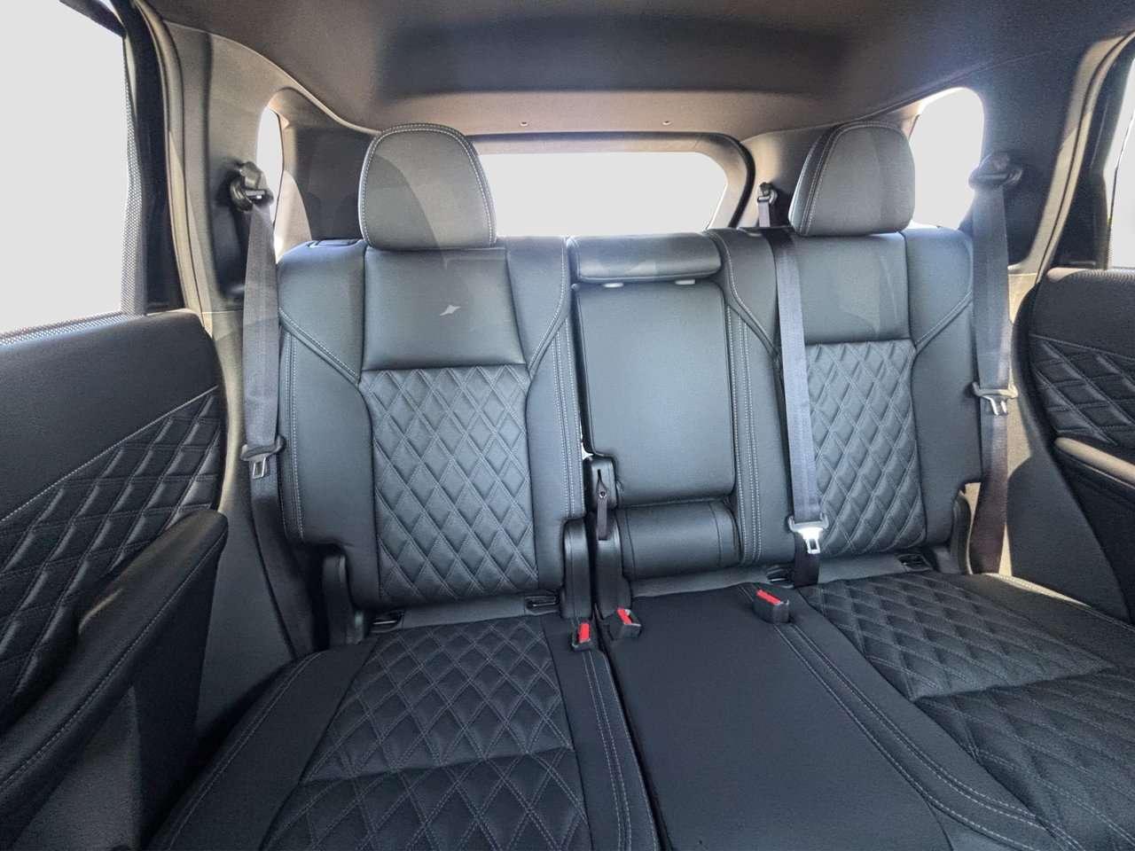 2026 Nissan Rogue Platinum DEMO SALE Photo