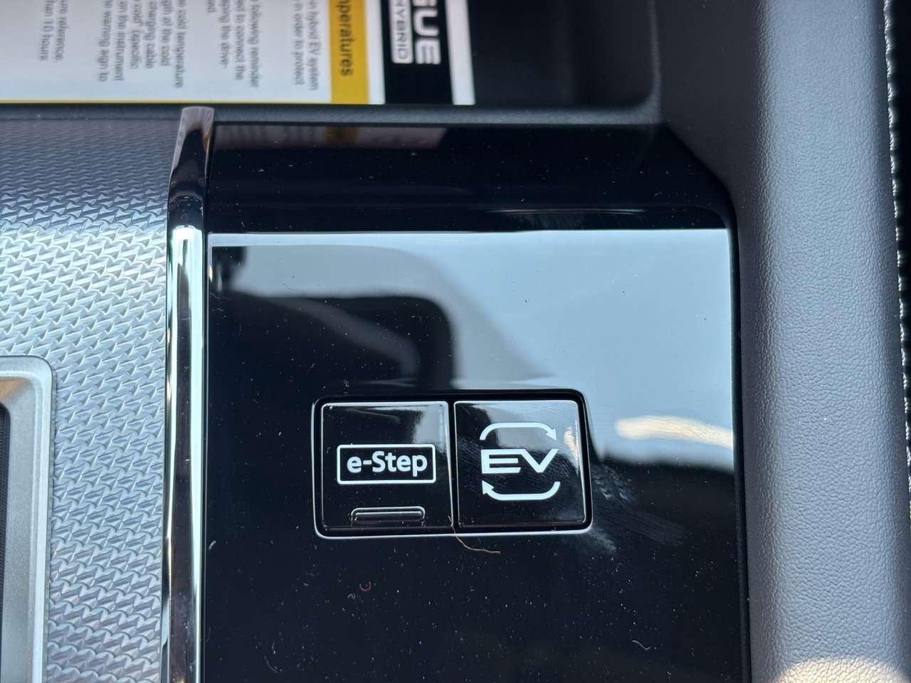 2026 Nissan Rogue Platinum DEMO SALE Photo