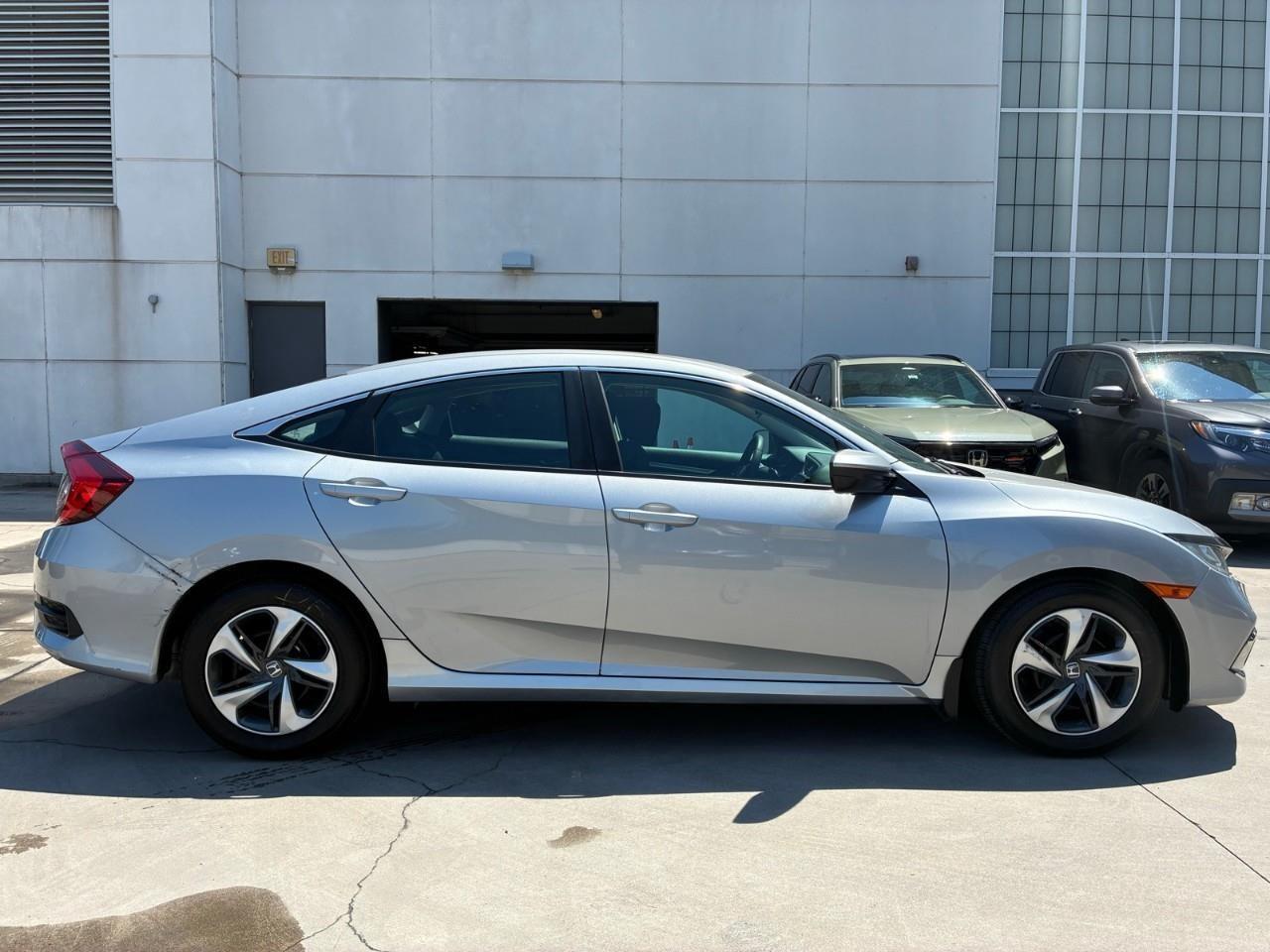 2019 Honda Civic LX (CVT) 4dr Sedan Photo