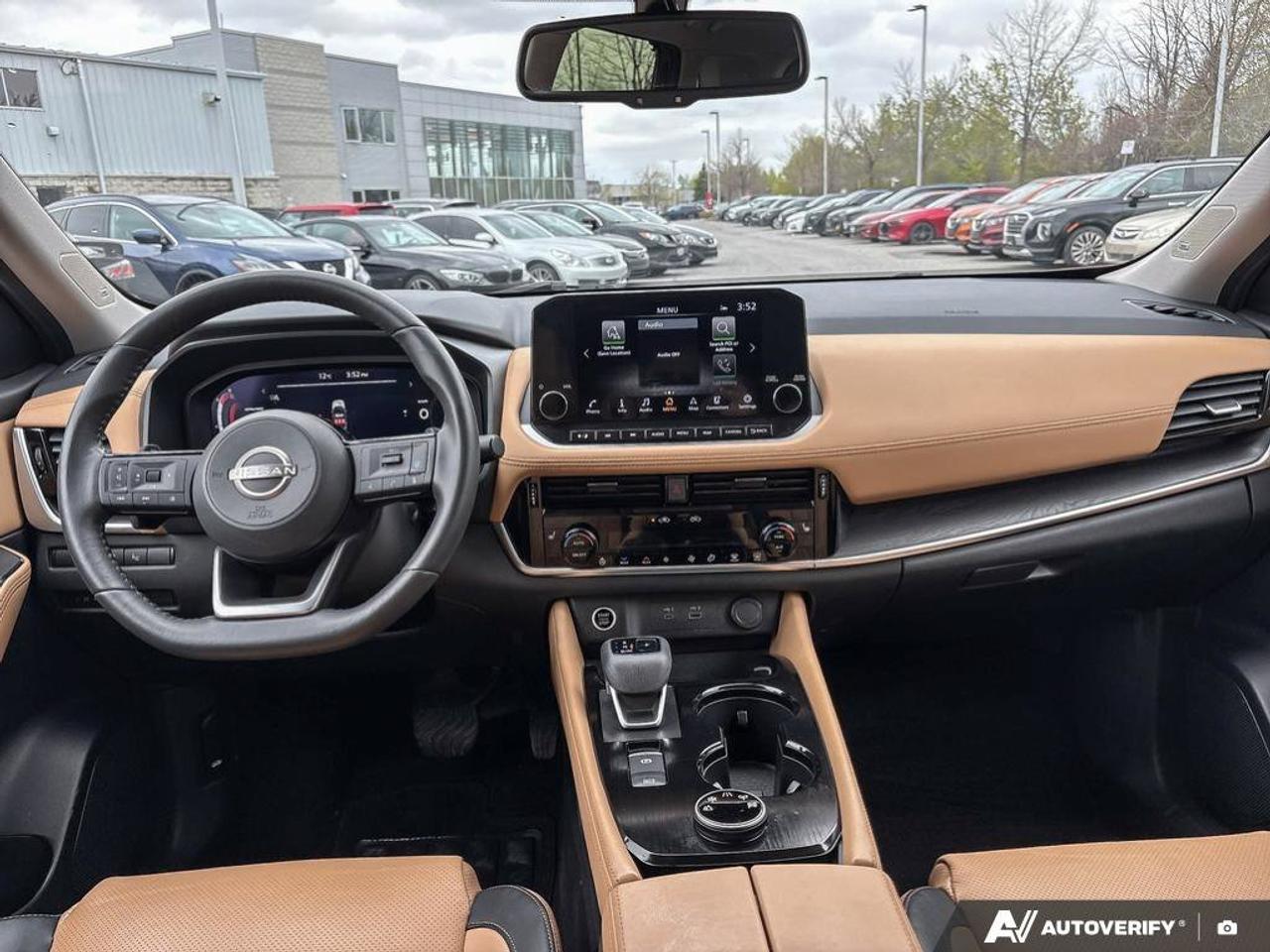 2023 Nissan Rogue Platinum Photo