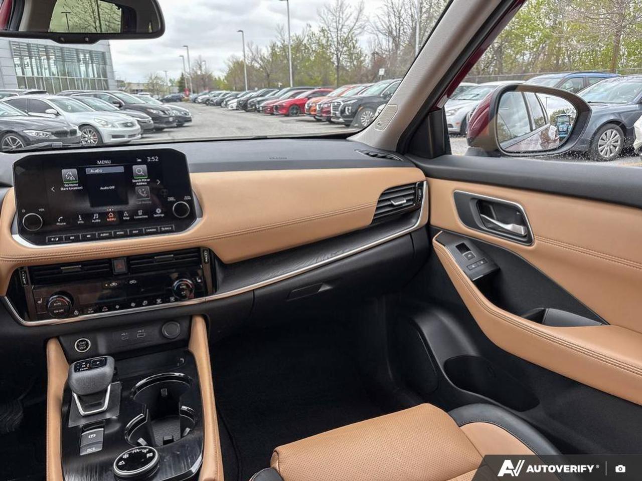 2023 Nissan Rogue Platinum Photo