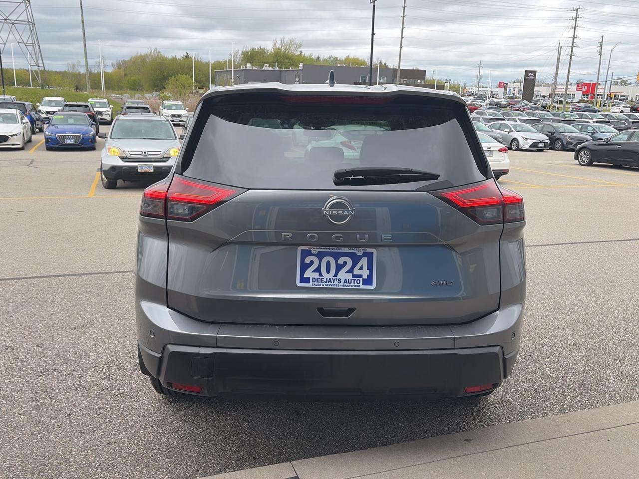2024 Nissan Rogue S AWD   Clean Carfax Photo3