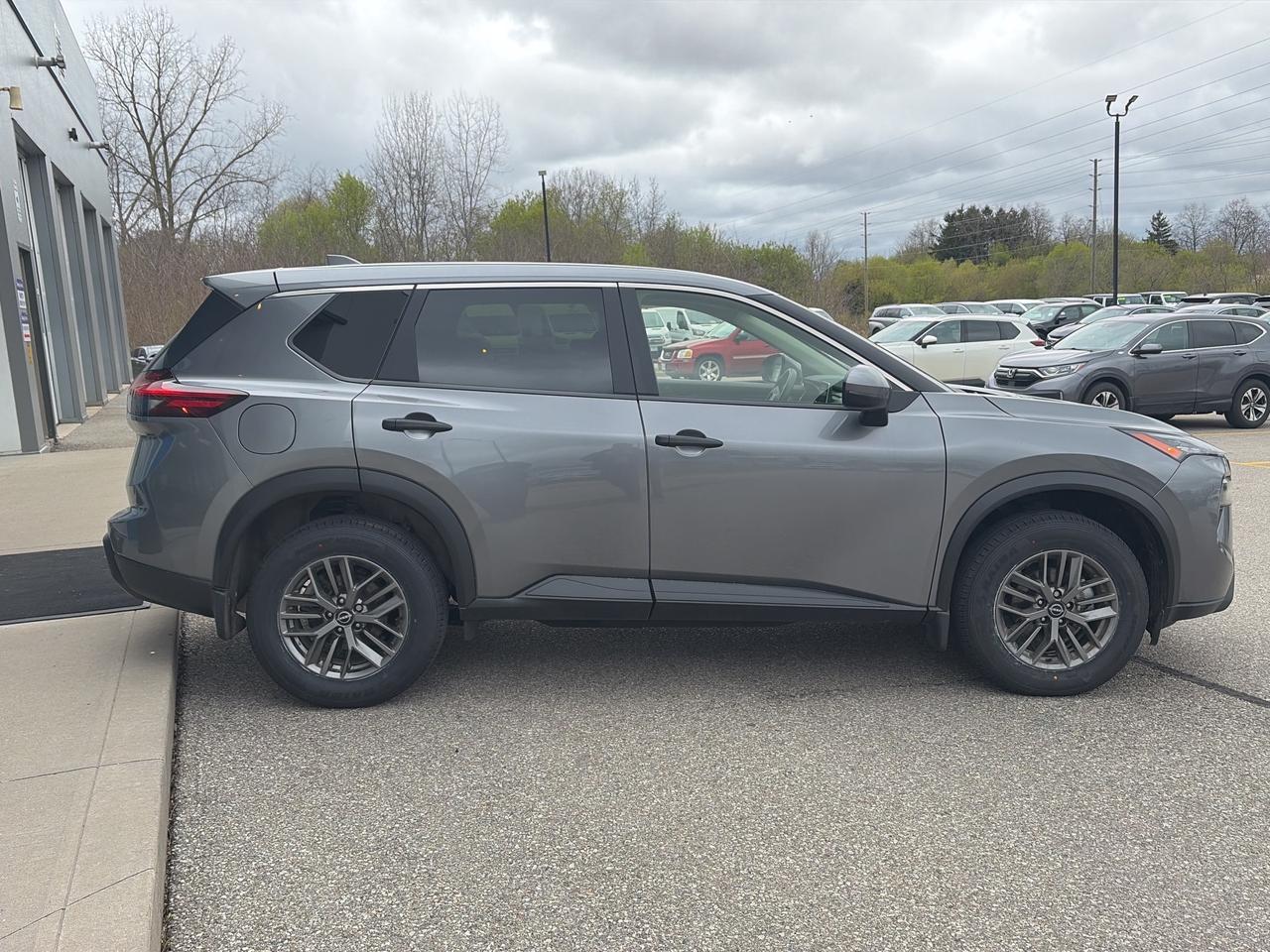 2024 Nissan Rogue S AWD   Clean Carfax Photo2