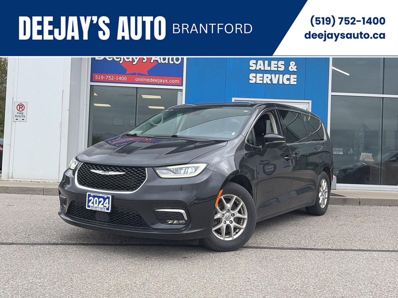 2024 Chrysler Pacifica Touring-L   7 Pass   Leather   Clean Carfax Photo