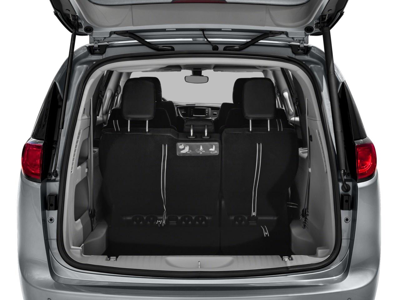 2017 Chrysler Pacifica 4DR WGN TOURING-L PLUS Photo