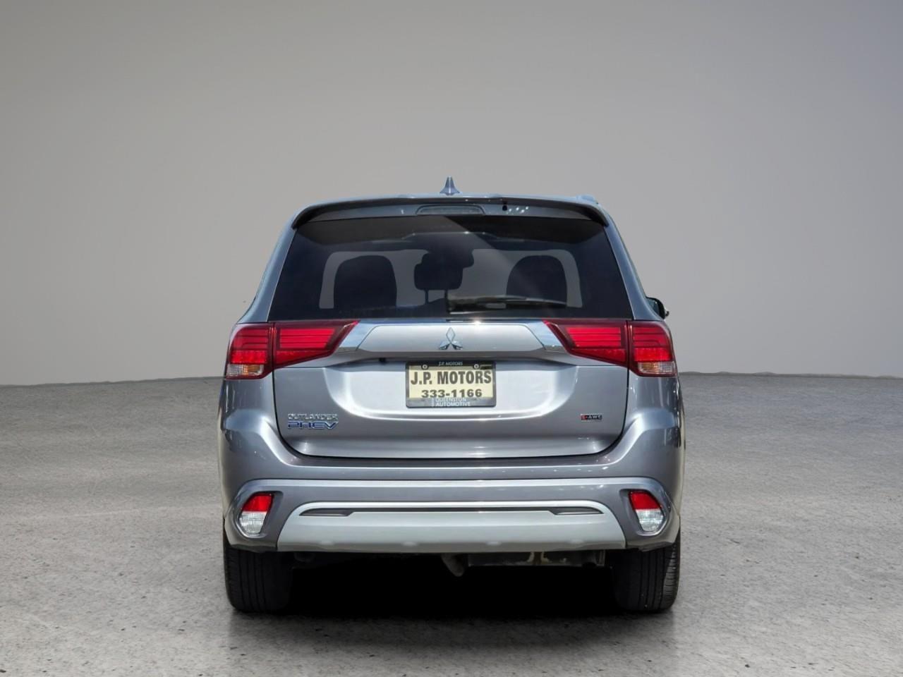 2022 Mitsubishi Outlander PHEV SE HEATED SEATS   LANE ASSIST   SMART DEVICE INTEG Photo